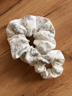 Louven Kukka Scrunchie