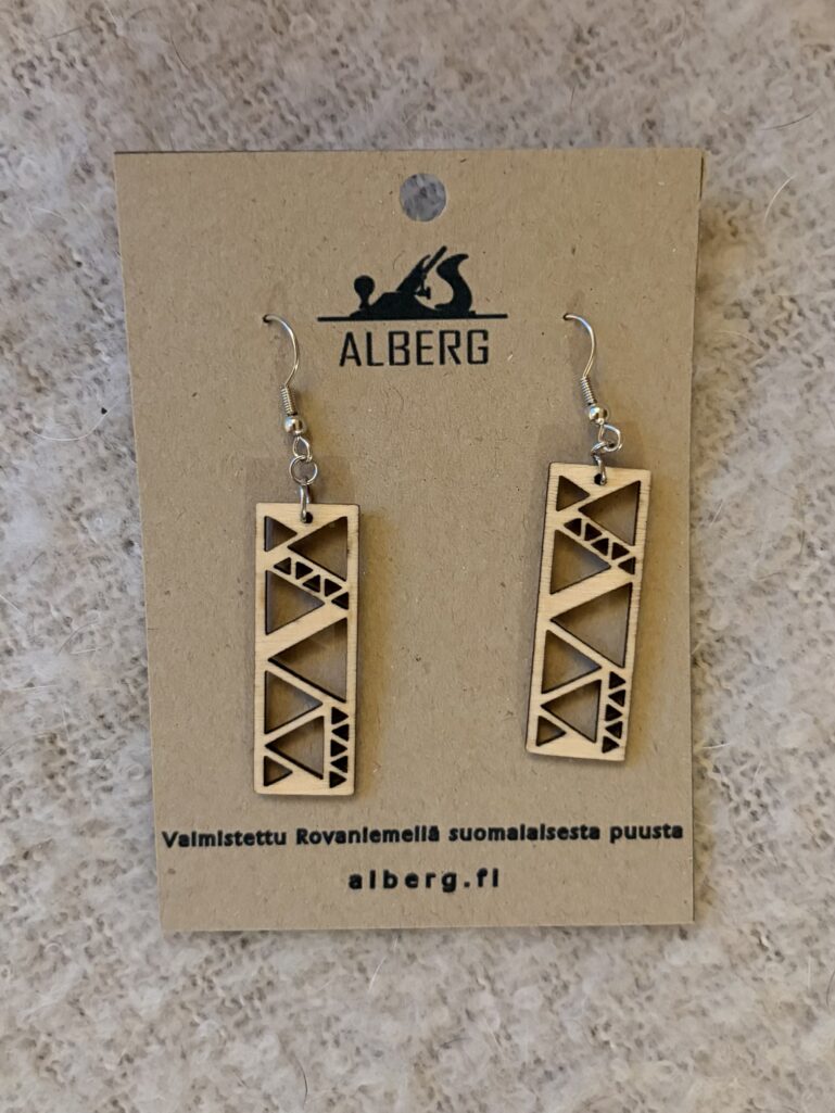 Alberg Korvakorut - Puinen siksak